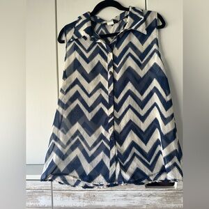 💙 Only Nine L Blue White Chevron Sleeveless Button Front Blouse Sheer